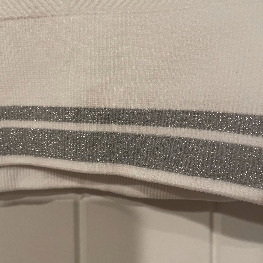 NWT New Balance White Medium Impact Sports bra Size: S - Picture 5 of 5